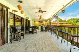 19. Retro Cafe Restaurant (12)