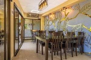 19. Retro Cafe Restaurant (13)