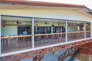 19. Retro Cafe Restaurant (2)