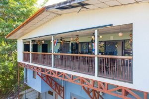 19. Retro Cafe Restaurant (3)