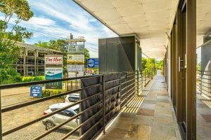 19. Retro Cafe Restaurant (6)