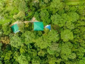 lagunas-paradise-main-house-11