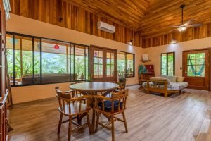 lagunas-paradise-main-house-35