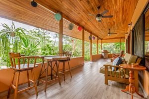 lagunas-paradise-main-house-37