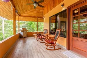 lagunas-paradise-main-house-38