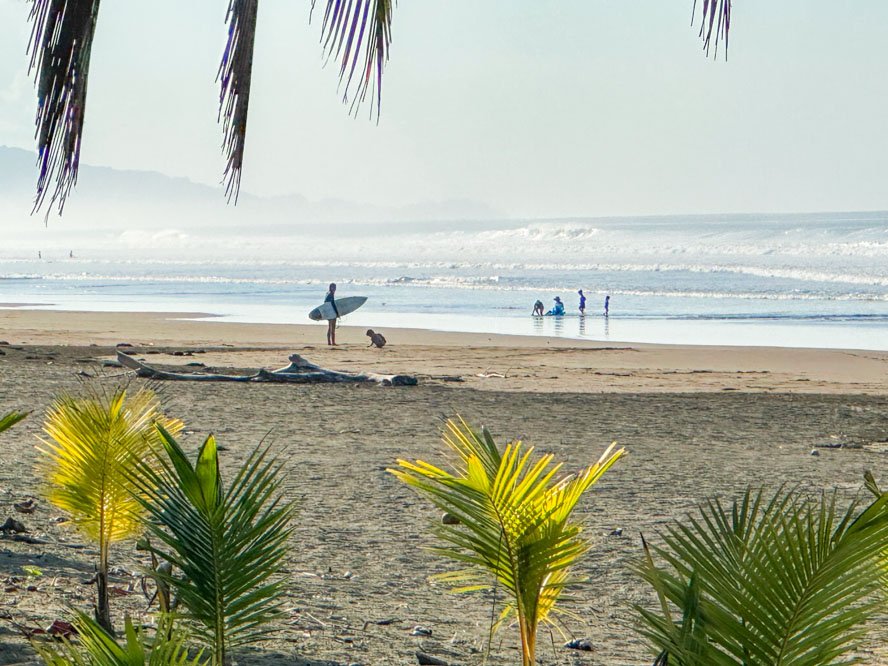 A morning scene just to the north of Dominical. 