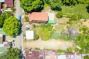 Domi-Commerical-Above