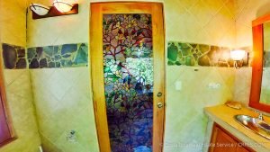 Rainforest Retreat in Escaleras Area of Dominical Near a Waterfall