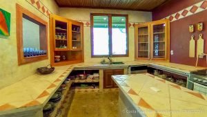 Rainforest Retreat in Escaleras Area of Dominical Near a Waterfall