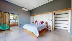 Villa-Unique-12132023_192800-DeNoiseAI-clear