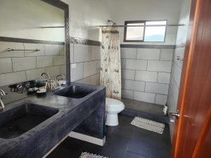 c35889ac-5fc2-4ec4-8380-1011eb08a342