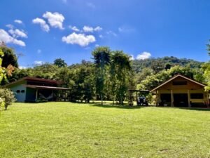 4908 – Tres casas, Tres Rios43