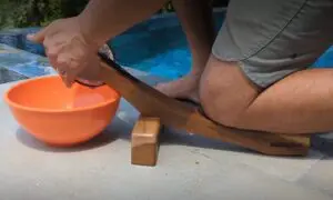 Burt demonstrating the use of the VALUE kneeling series of the KUDKURAN.