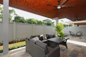 CocoUvitaCasa1_copy2449r