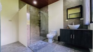 5500 – Solar Powered 3 Bedroom Home in Ojochal_16