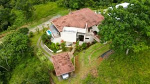 House for sale in Ojochal Costa Rica