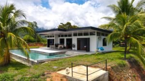 House for sale in Ojochal Costa Rica