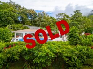 Casa Pacifica–3 (1)