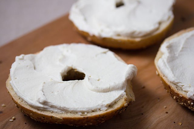 Vegan Cashew Cream Cheese. c/o veganbaking.net, wikicommons.