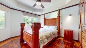 120004 Condo #202 For Sale in Quepos 10