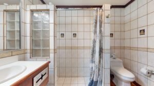 120004 Condo #202 For Sale in Quepos 13