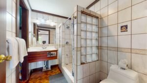 120004 Condo #202 For Sale in Quepos 14