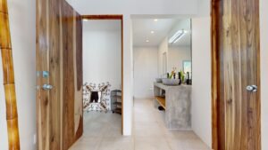 140005 House & Extra Lot For Sale 20