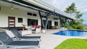 House for sale in Ojochal Costa Rica
