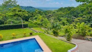 House for sale in Ojochal Costa Rica