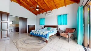 House for sale in Ojochal Costa Rica