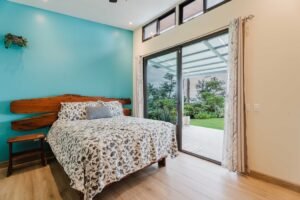 16-Turi-uha-Portalon-Coldwell-Banker