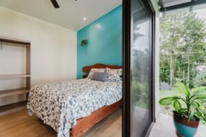 17-Turi-uha-Portalon-Coldwell-Banker