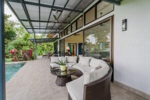 19-Turi-uha-Portalon-Coldwell-Banker