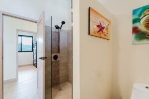 22-Turi-uha-Portalon-Coldwell-Banker