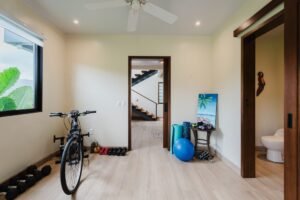 26-Turi-uha-Portalon-Coldwell-Banker