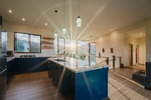 3-Turi-uha-Portalon-Coldwell-Banker