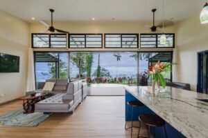 6-Turi-uha-Portalon-Coldwell-Banker