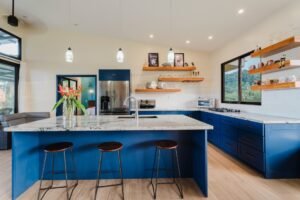 8-Turi-uha-Portalon-Coldwell-Banker