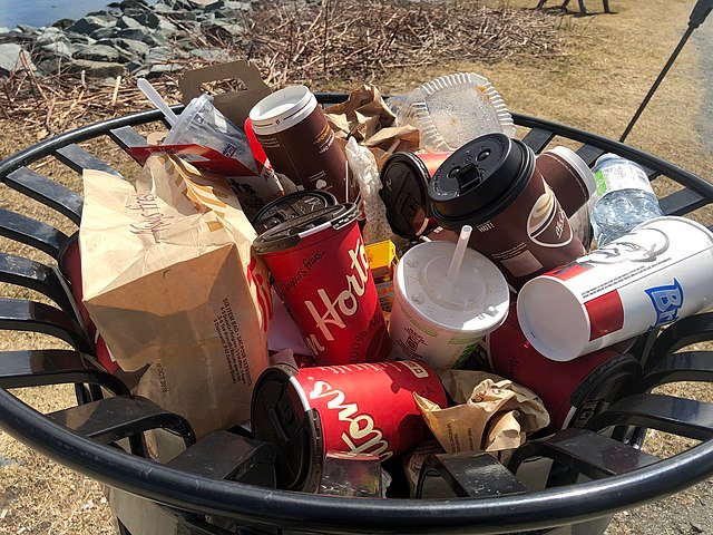 Around 120 billion paper cups of coffee are sold each year - and the environmental impact is easy to deduct and even easier to see with your own eyes. c/o Paulo O, wikicommons.