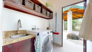 8160 House Chontales David Sherwood 41