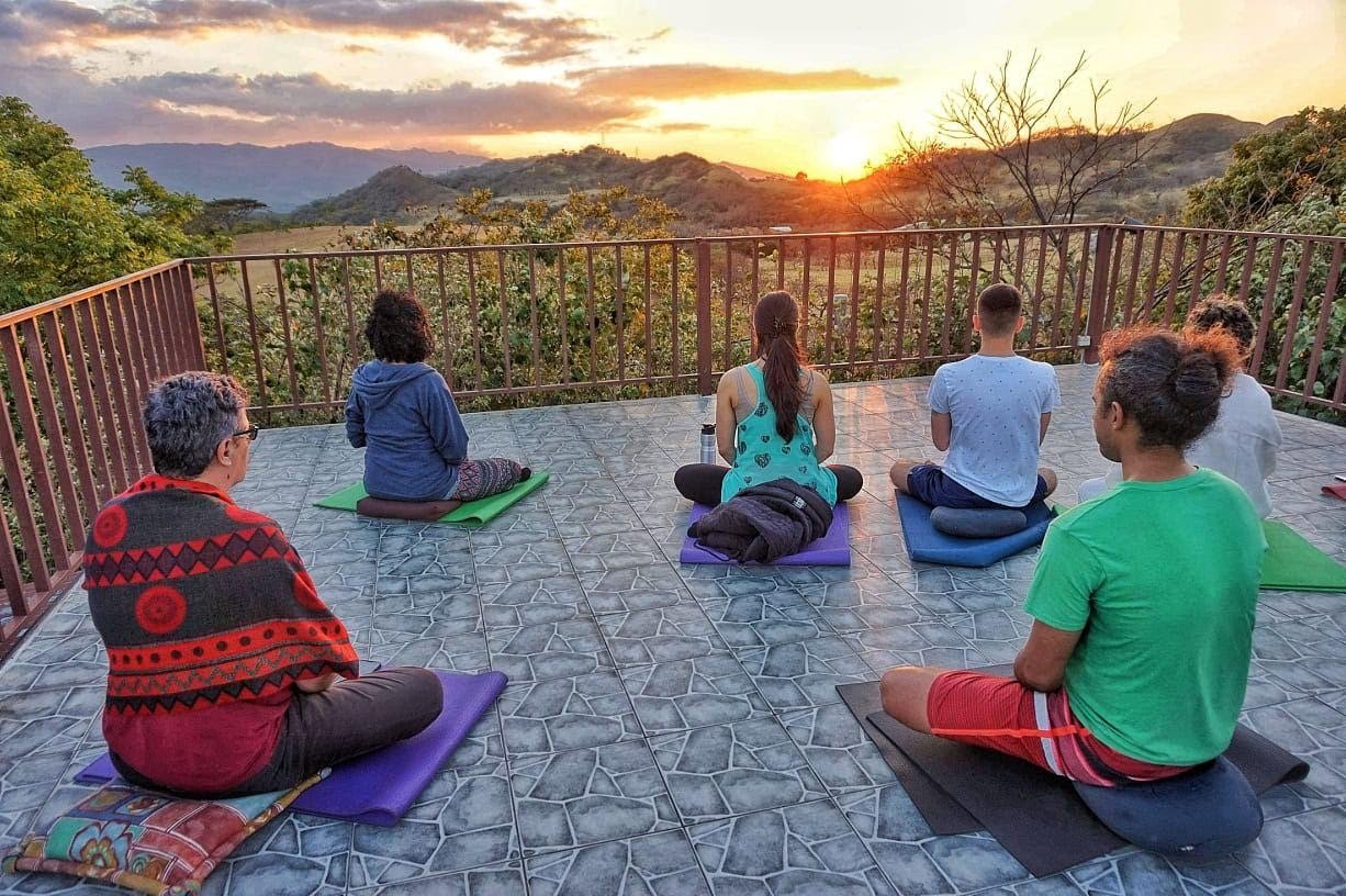 A Tibetan Yoga retreat in the lush landscapes of Costa Rica. c/o Dereck Camacho, wikicommons.