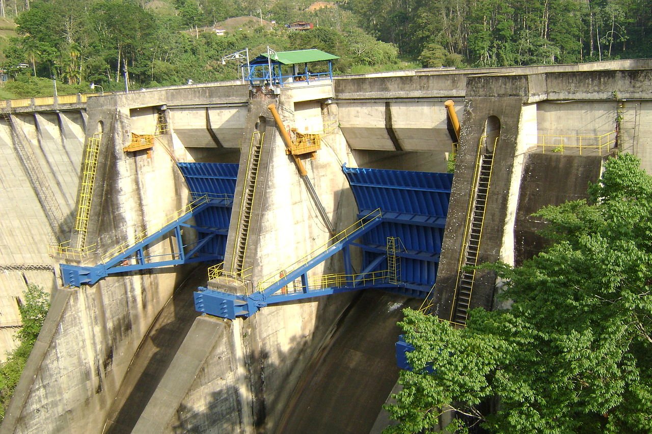 Costa Rica's Cachi Hydroelectric Plant, located in the province of Cartago. c/o Cachi Hydroelectric Plant, wikicommons.