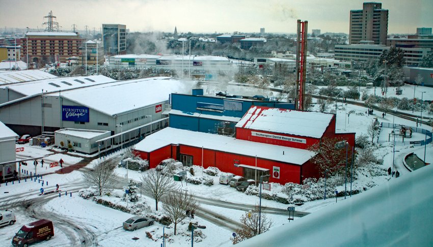 Southampton's Geothermal Power Plant - supplying thousands of residents and business owners with electricity, heat and hot water. c/o Murgatroyd49, wikicommons.