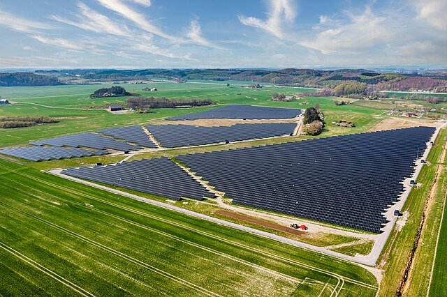 Solar farms can wholly take over wild or productive lands. c/o Journomer, wikicommons.