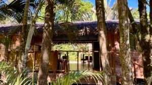 4921 Riverfront wooden house Av. Principal 02