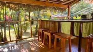 4921 Riverfront wooden house Av. Principal 06