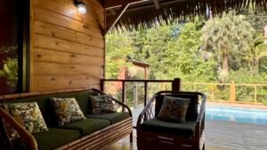 4921 Riverfront wooden house Av. Principal 09