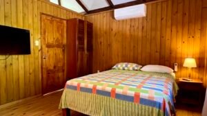 4921 Riverfront wooden house Av. Principal 28