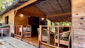 4921 Riverfront wooden house Av. Principal 33