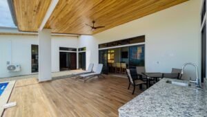 House for sale in Ojochal Costa Rica